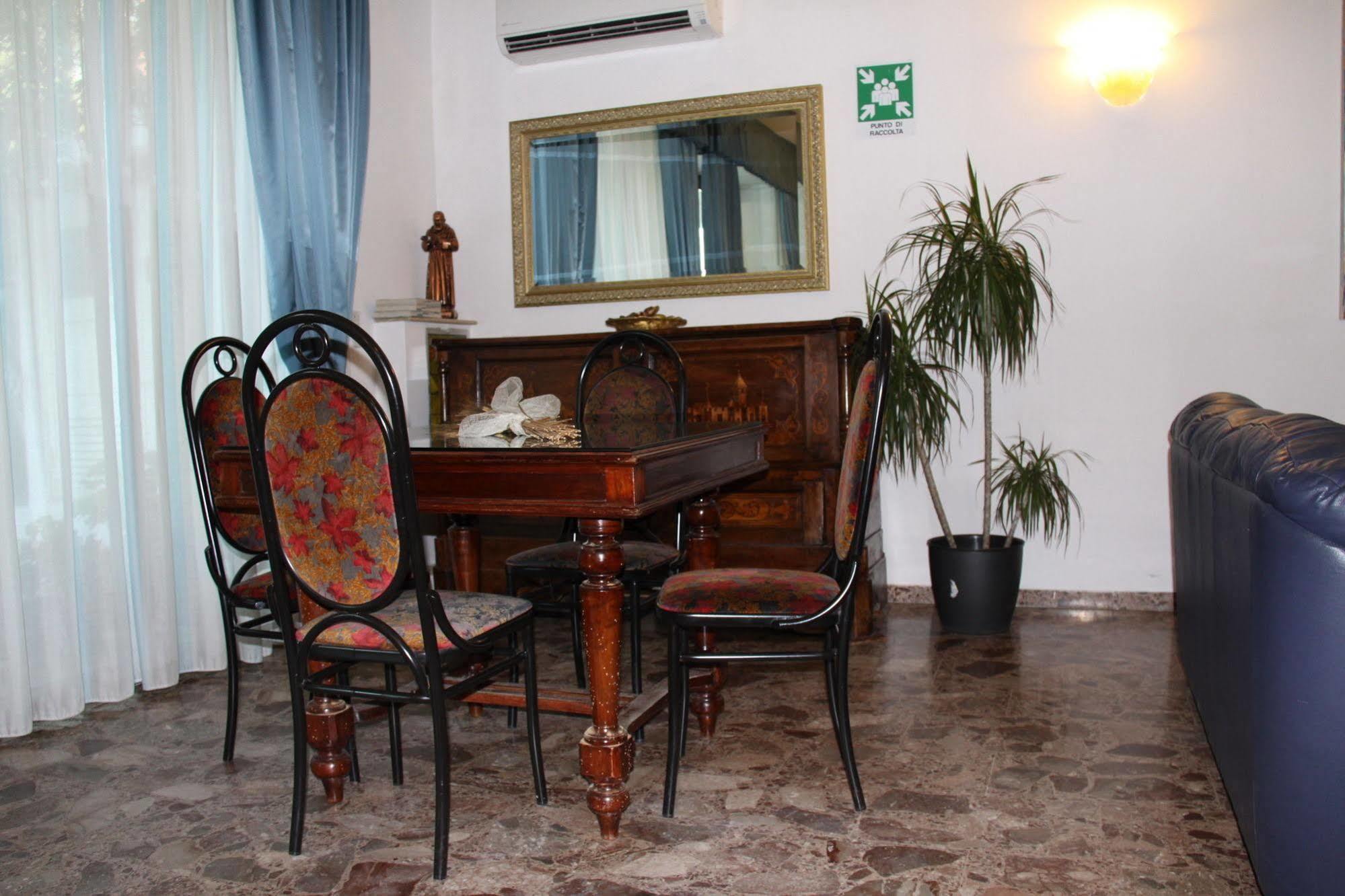 Hotel Falcone Vieste Exterior photo