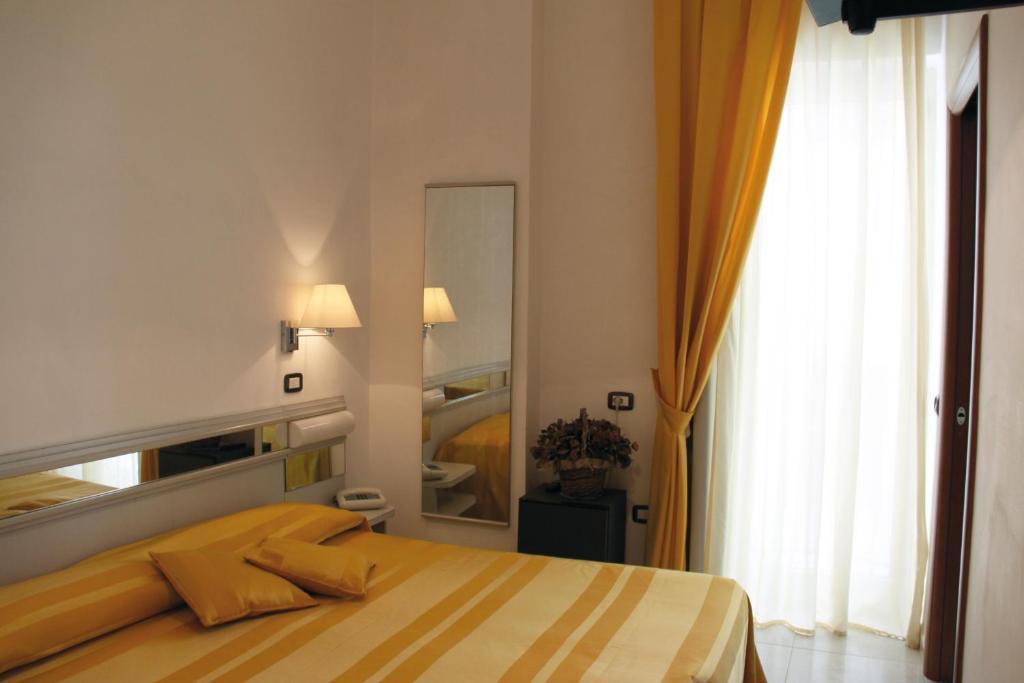 Hotel Falcone Vieste Exterior photo